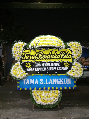 Papan Bunga Duka di Koli