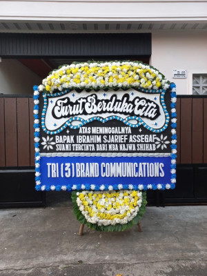 Papan Bunga Duka di Koli